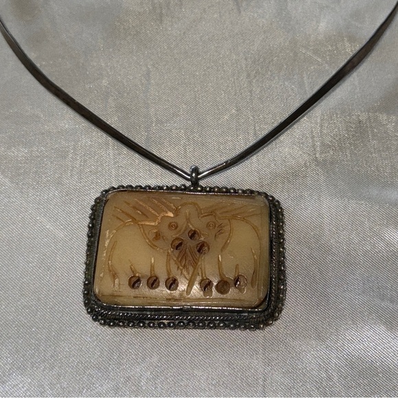 Boho Tribal Double Elephant Pendant Antique Silver Tone - Picture 11 of 11